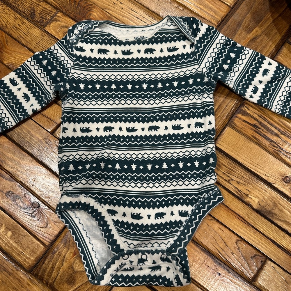 Old Navy Green and White Patterned Kids Long Sleeve Bodysuit